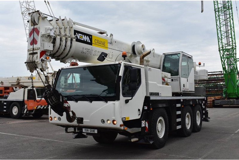 Liebherr LTM1055-3.2 - رافعة لجميع التضاريس: صور 2 Liebherr LTM1055-3.2 - رافعة لجميع التضاريس: صور 2