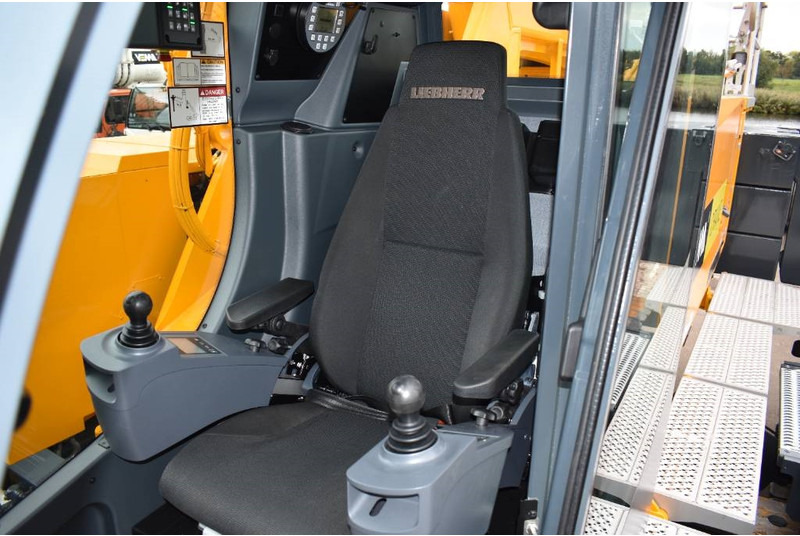 رافعة مجنزرة جديد Liebherr LTR1150: صور 11 رافعة مجنزرة جديد Liebherr LTR1150: صور 11