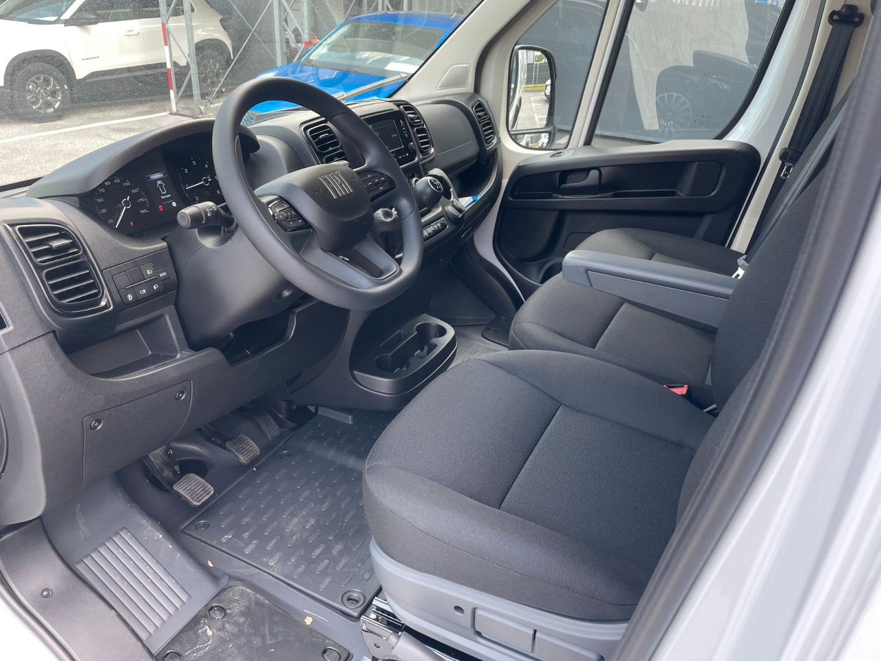 فان المدمجة Fiat Ducato S2 30L L2H1 120 Kastenwagen 2025: صور 6