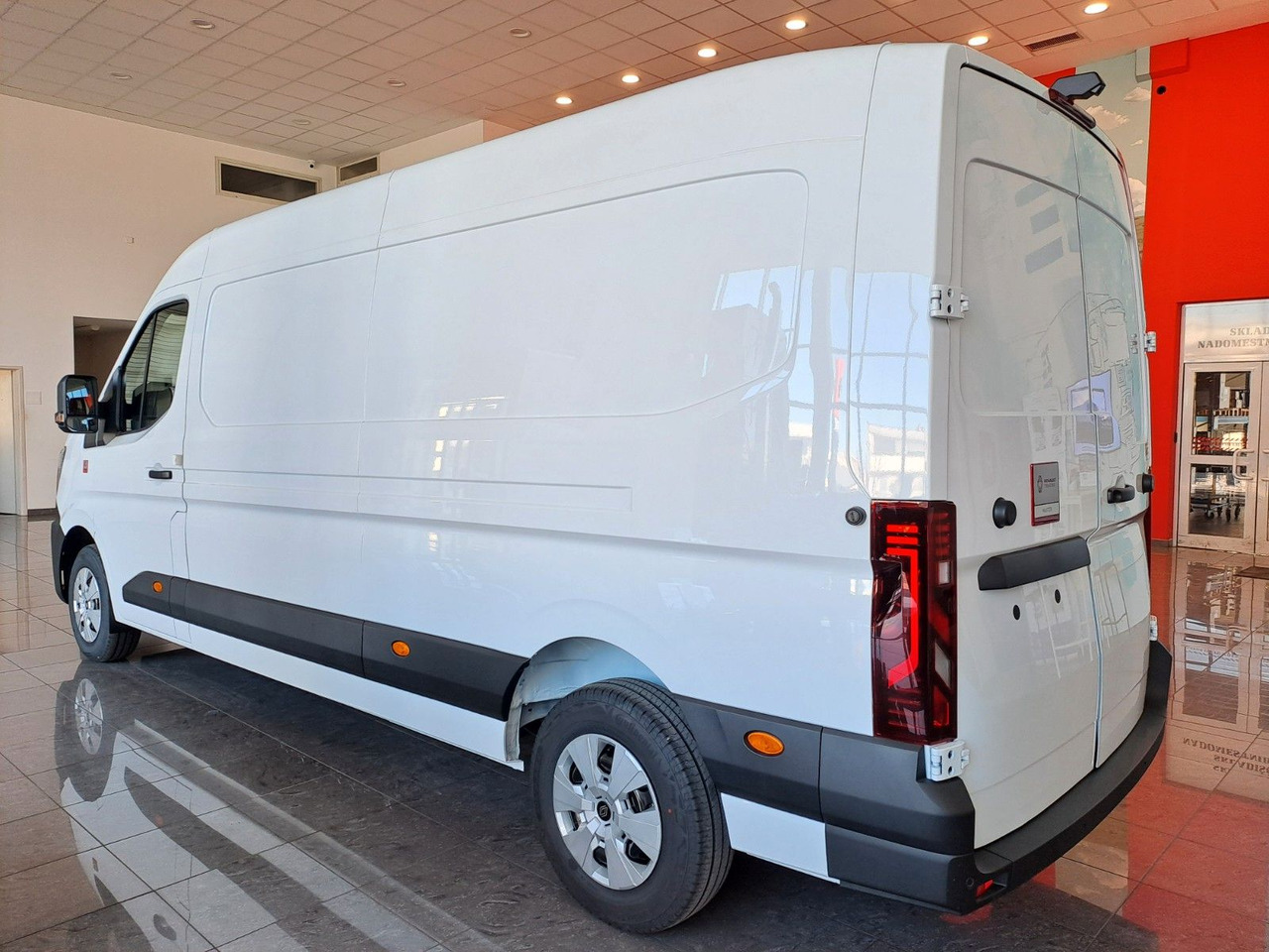 Renault Master L3H2 150 - NAV Klimaaut. Holzb. 270° - فان: صور 5 Renault Master L3H2 150 - NAV Klimaaut. Holzb. 270° - فان: صور 5