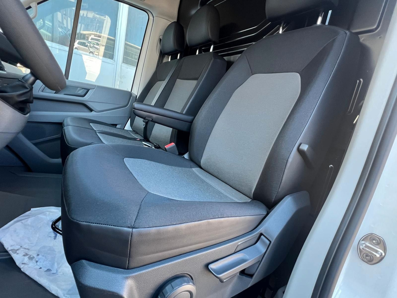 Volkswagen Crafter 35 L3H3-140-Kamera-Temp-Lager - فان: صور 5 Volkswagen Crafter 35 L3H3-140-Kamera-Temp-Lager - فان: صور 5