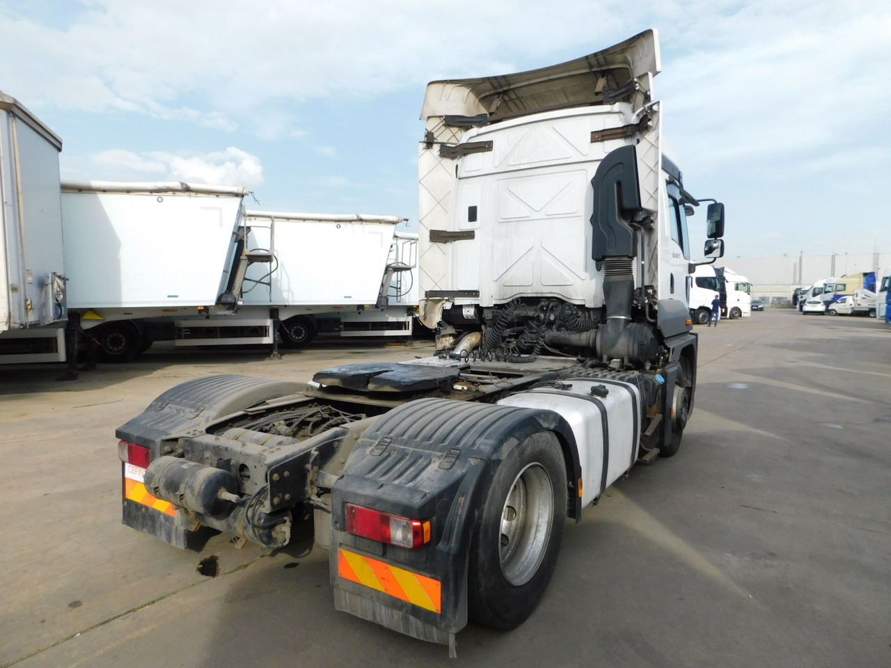 Ford 1848t 4x2 scab e6 12tx2620 - شاحنة جرار: صور 3 Ford 1848t 4x2 scab e6 12tx2620 - شاحنة جرار: صور 3