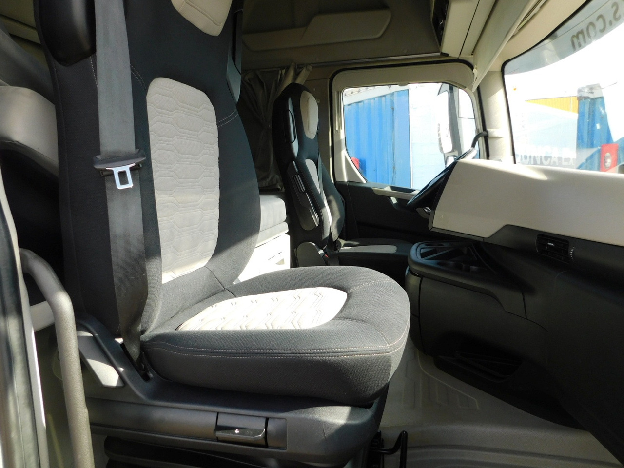 Ford F max 4x2 scab e6 12s2620 - شاحنة جرار: صور 5 Ford F max 4x2 scab e6 12s2620 - شاحنة جرار: صور 5