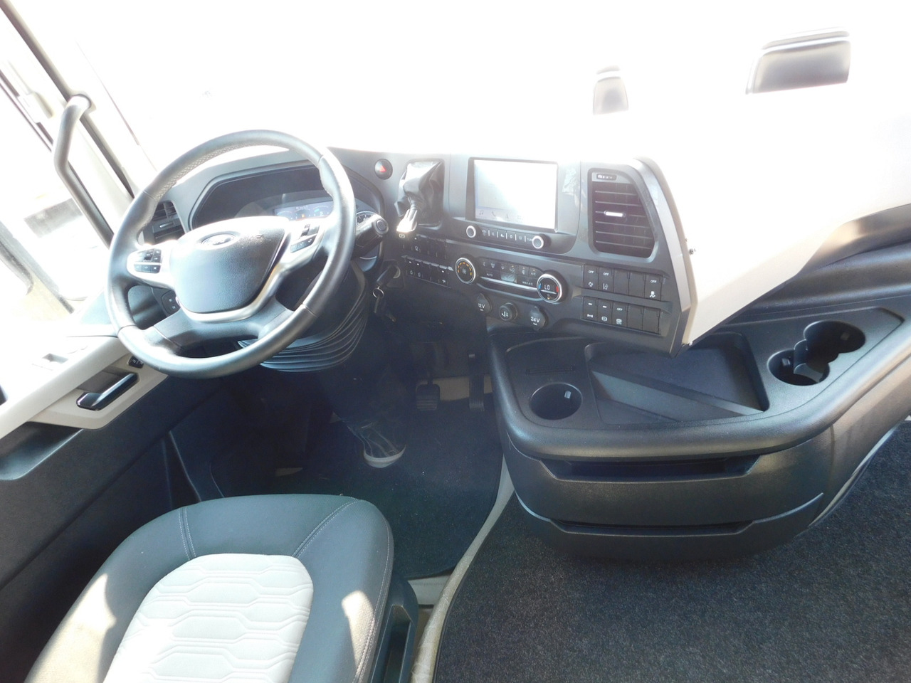 شاحنة جرار Ford F max 4x2 scab e6 12tx2620 ecotorq: صور 6