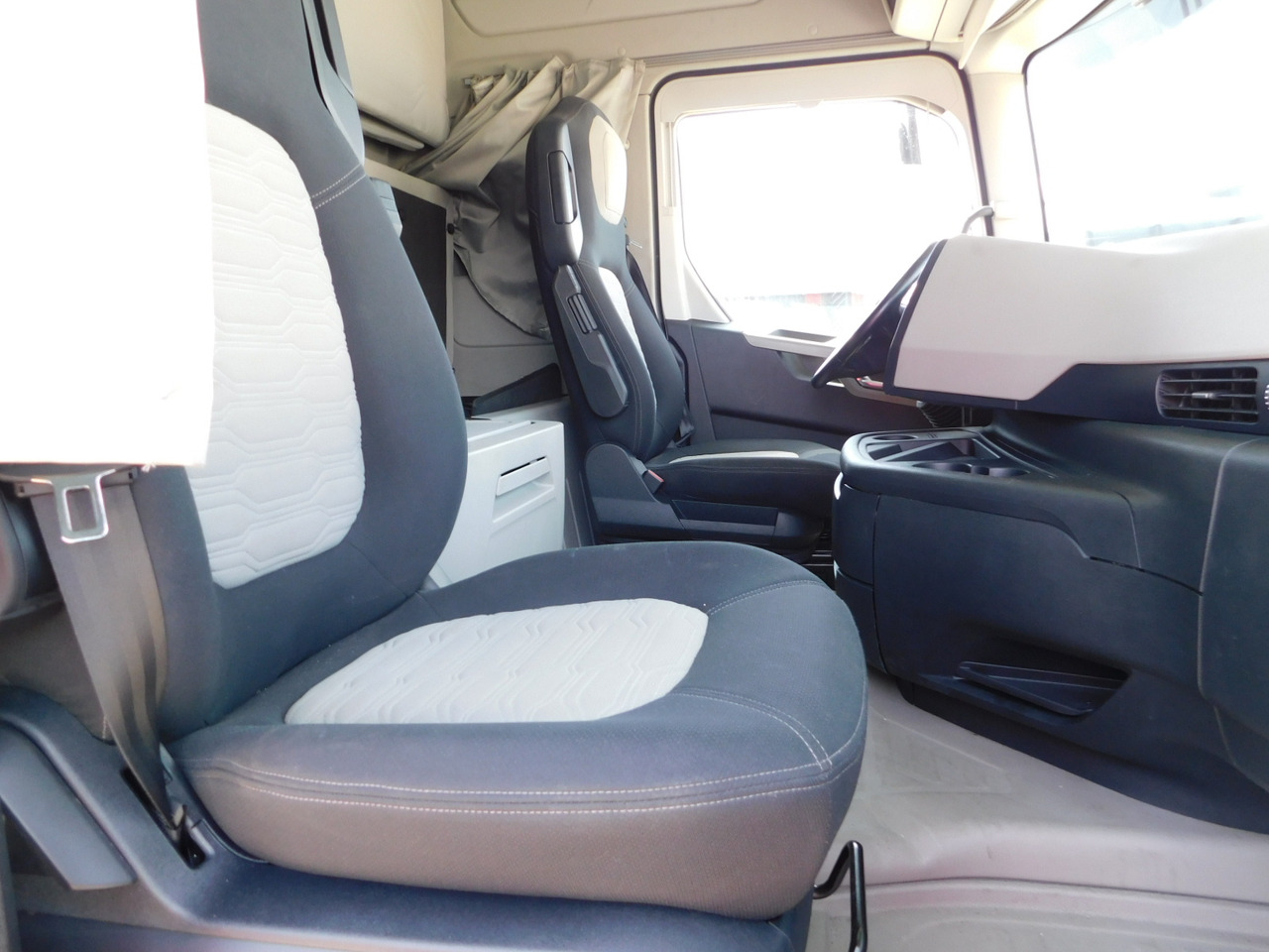 Ford F max chk1 - شاحنة جرار: صور 5 Ford F max chk1 - شاحنة جرار: صور 5