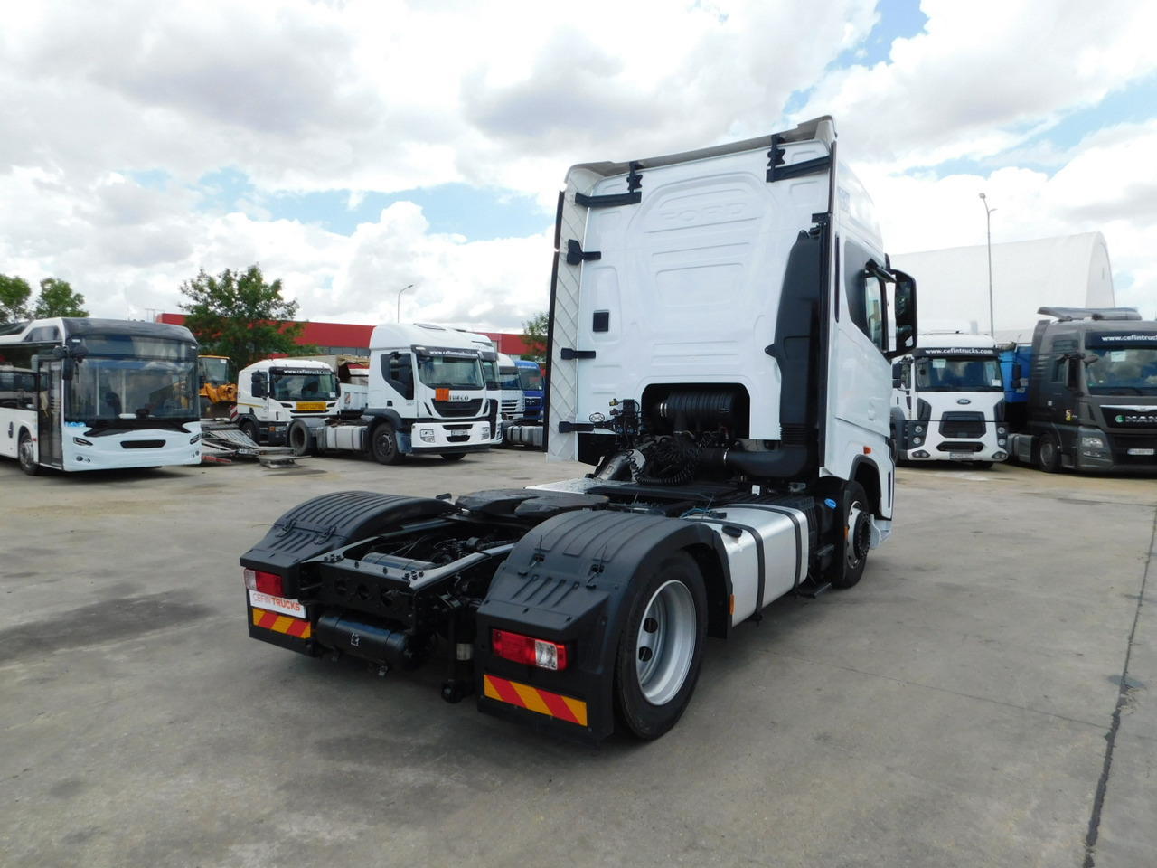 Ford F max ll 4x2 scab e6 12tx2620 ecotorq - شاحنة جرار: صور 3 Ford F max ll 4x2 scab e6 12tx2620 ecotorq - شاحنة جرار: صور 3