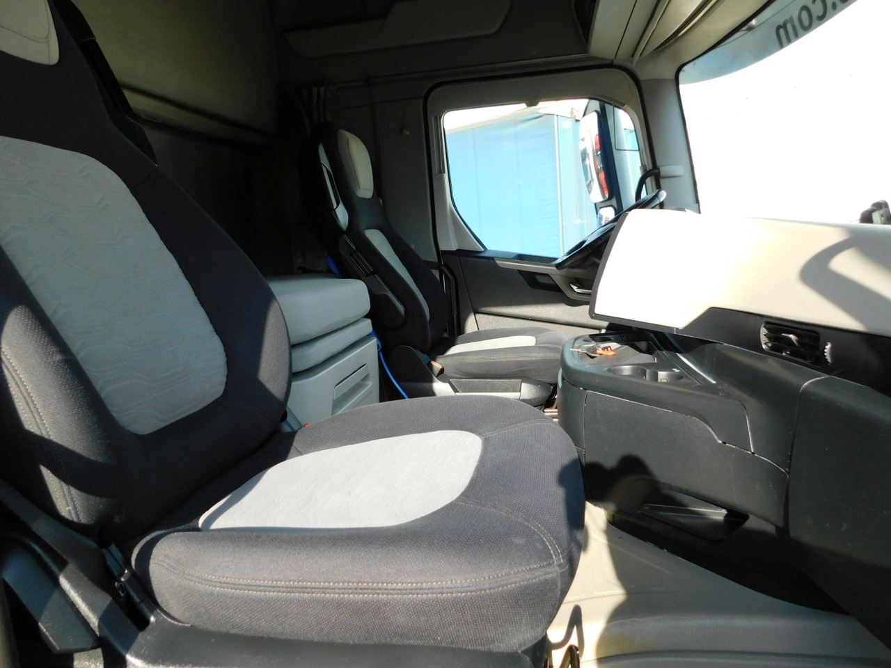 Ford F max ll 4x2 scab e6 12tx2620 - شاحنة جرار: صور 5 Ford F max ll 4x2 scab e6 12tx2620 - شاحنة جرار: صور 5