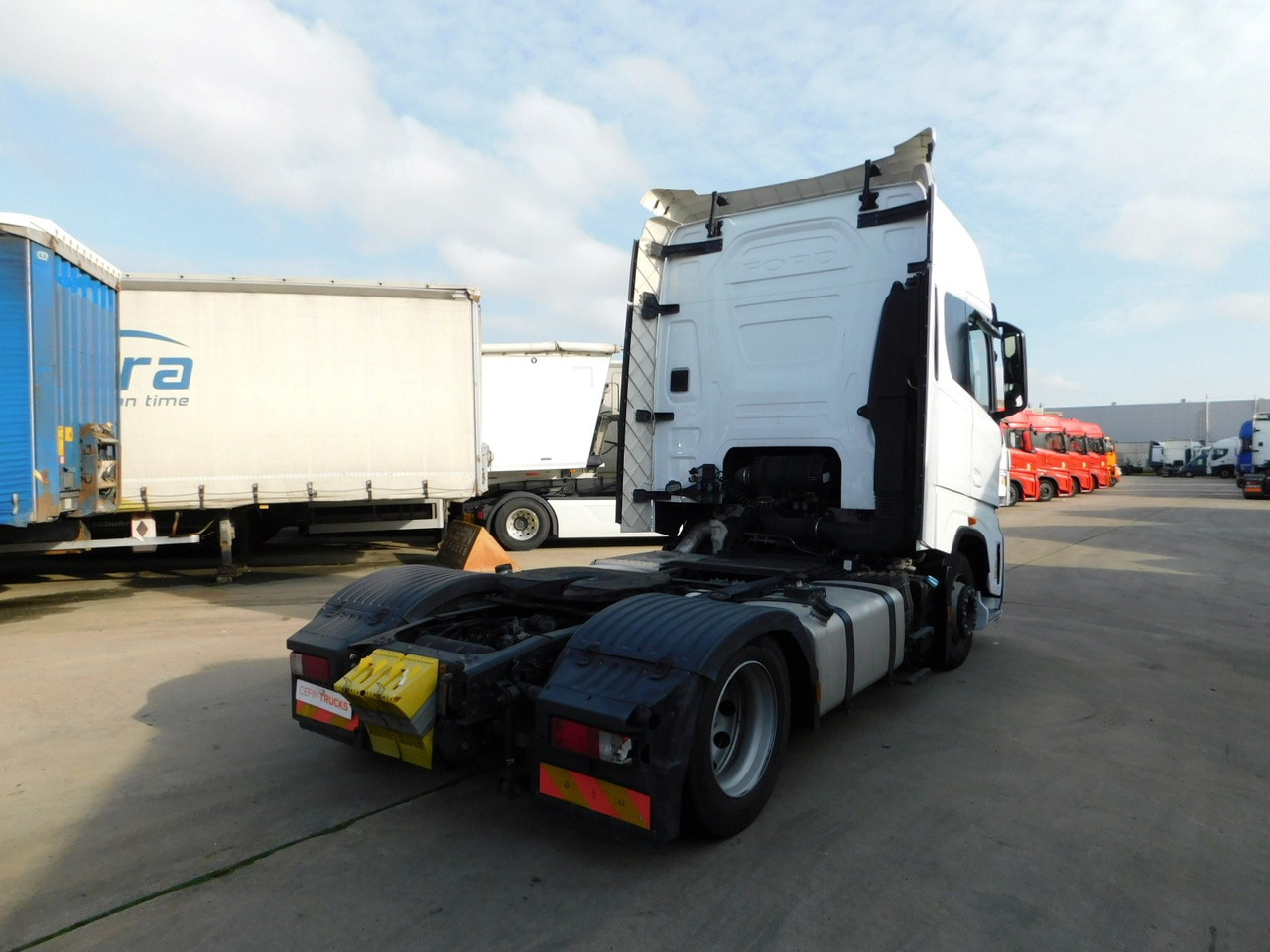 Ford F max ll 4x2 scab e6 12tx2620 - شاحنة جرار: صور 3 Ford F max ll 4x2 scab e6 12tx2620 - شاحنة جرار: صور 3