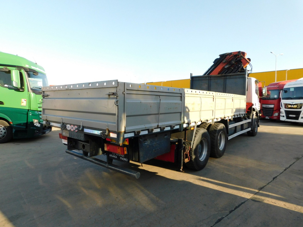 Iveco Magirus trakker - شاحنات مسطحة, شاحنة كرين: صور 3 Iveco Magirus trakker - شاحنات مسطحة, شاحنة كرين: صور 3