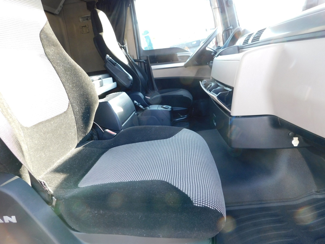 Man Tgx 18460 - شاحنة جرار: صور 5 Man Tgx 18460 - شاحنة جرار: صور 5