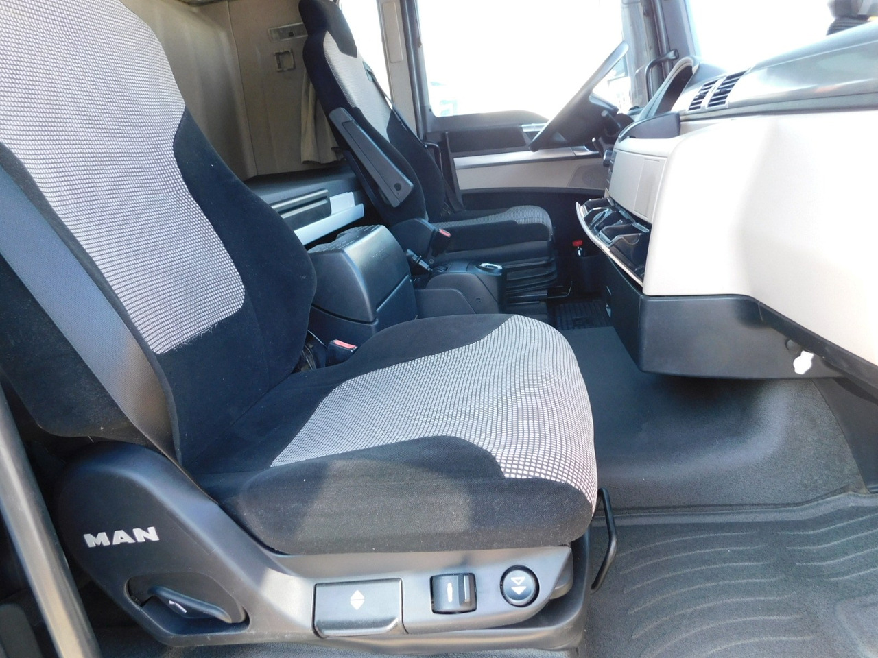 Man Tgx - شاحنة جرار: صور 5 Man Tgx - شاحنة جرار: صور 5