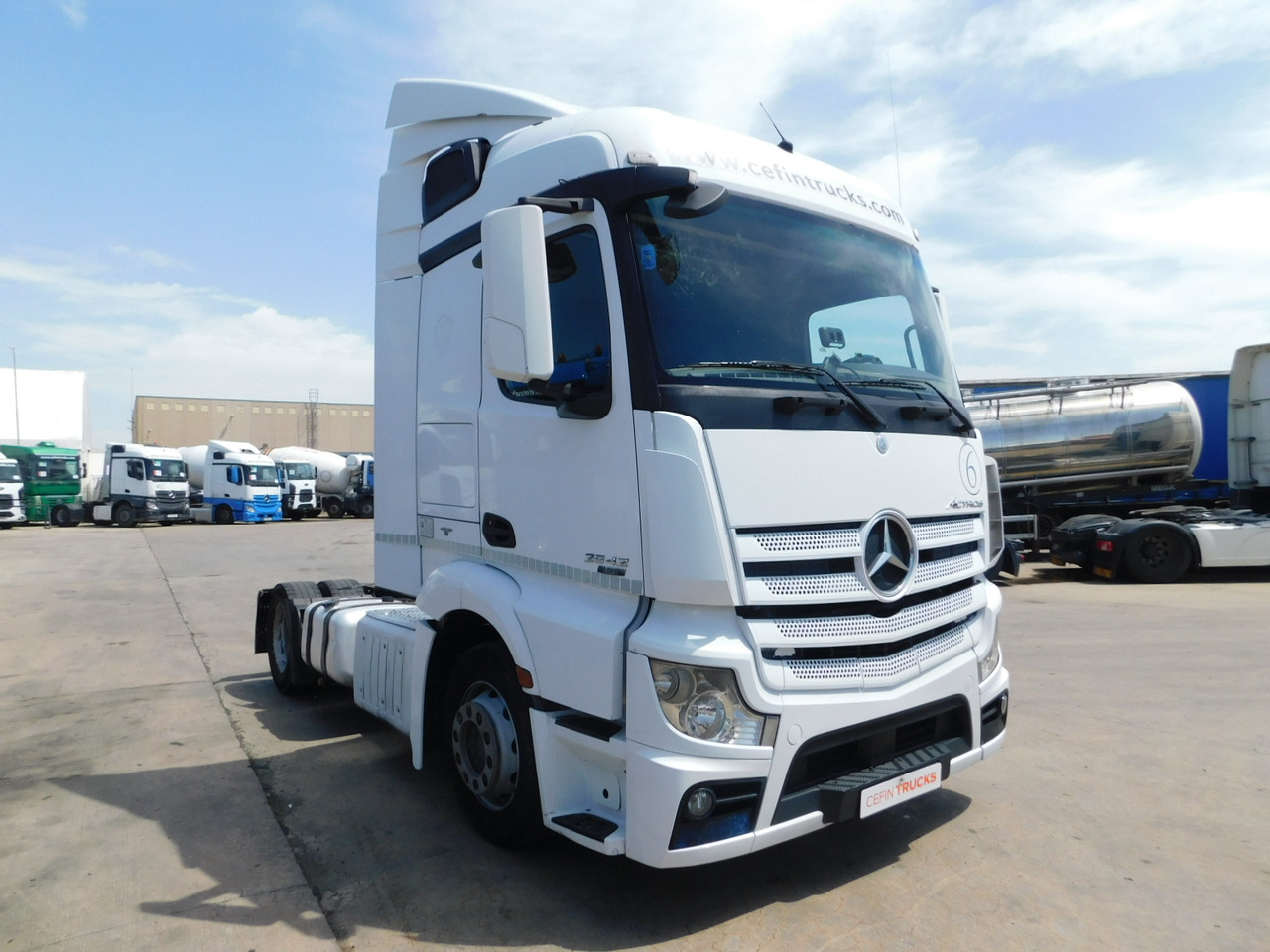 Mercedes Actros 1842 - شاحنة جرار: صور 2 Mercedes Actros 1842 - شاحنة جرار: صور 2