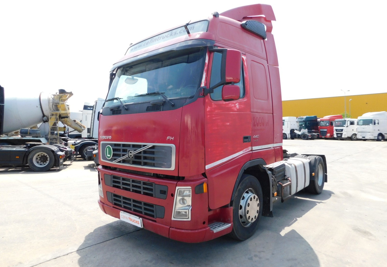 Volvo Fh 440 - شاحنة جرار: صور 1 Volvo Fh 440 - شاحنة جرار: صور 1