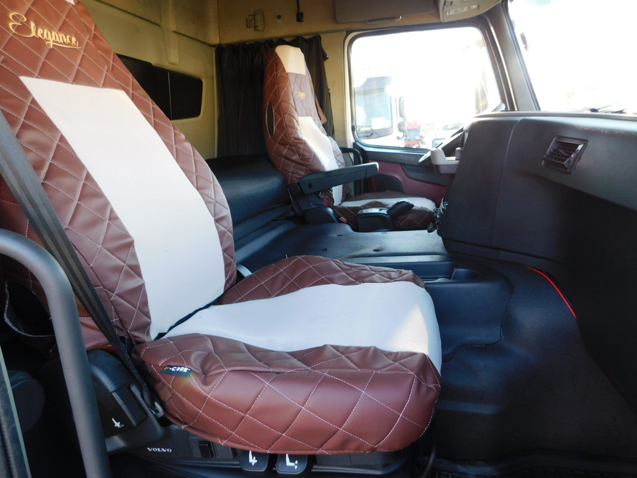 Volvo Fm 450 - شاحنة جرار: صور 5 Volvo Fm 450 - شاحنة جرار: صور 5