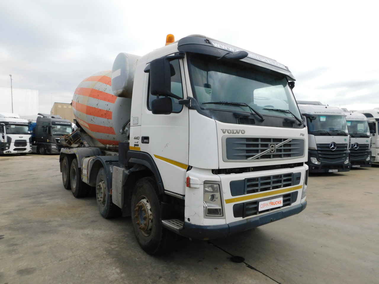 Volvo Fm440 - شاحنة خلاطة خرسانة: صور 2 Volvo Fm440 - شاحنة خلاطة خرسانة: صور 2