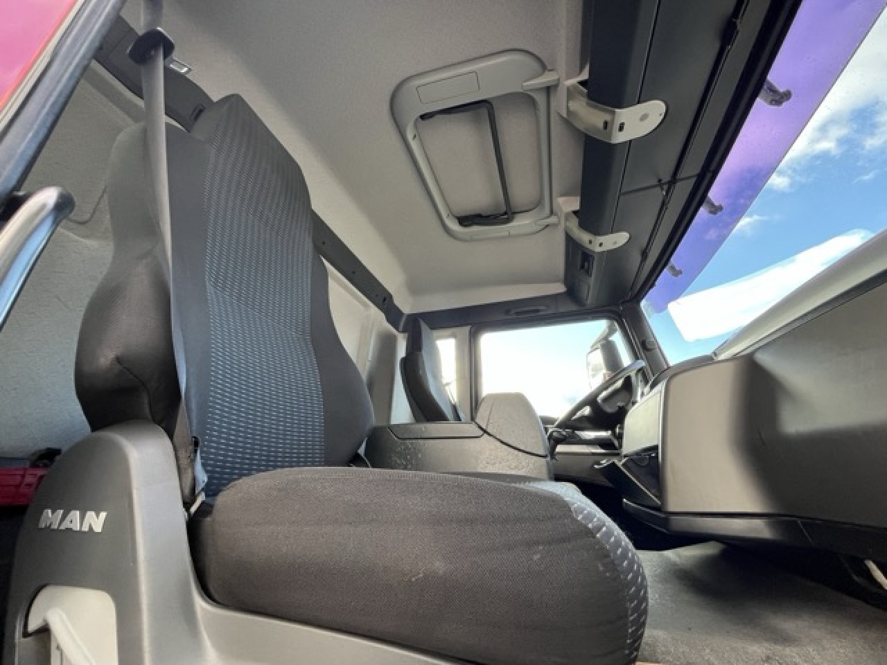 MAN TGS 33.440 6x4 BB mit Heckkran HIAB 166ES-4 Euro5 - قلابات, شاحنة كرين: صور 4 MAN TGS 33.440 6x4 BB mit Heckkran HIAB 166ES-4 Euro5 - قلابات, شاحنة كرين: صور 4