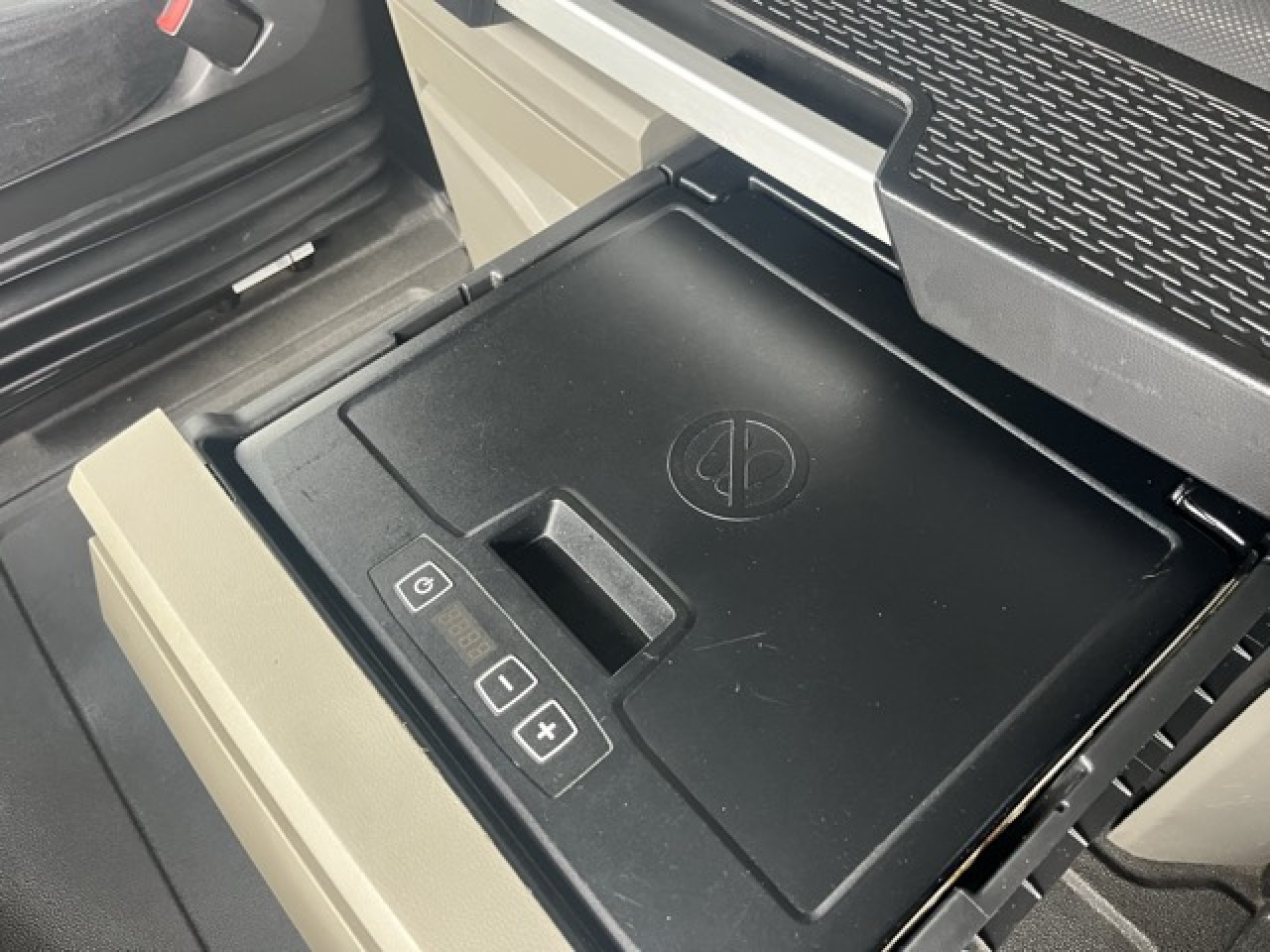 MAN TGX 18.510 4x2 LL SA Euro6 Retarder Klima ZV - شاحنة جرار: صور 5 MAN TGX 18.510 4x2 LL SA Euro6 Retarder Klima ZV - شاحنة جرار: صور 5