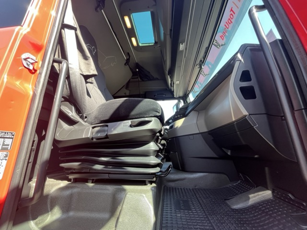 MAN TGX 26.470 6x2-4 LL - neu bereift Euro6 Intarder - شاحنات الحاويات/ جسم علوي قابل للتغيير شاحنة: صور 3 MAN TGX 26.470 6x2-4 LL - neu bereift Euro6 Intarder - شاحنات الحاويات/ جسم علوي قابل للتغيير شاحنة: صور 3