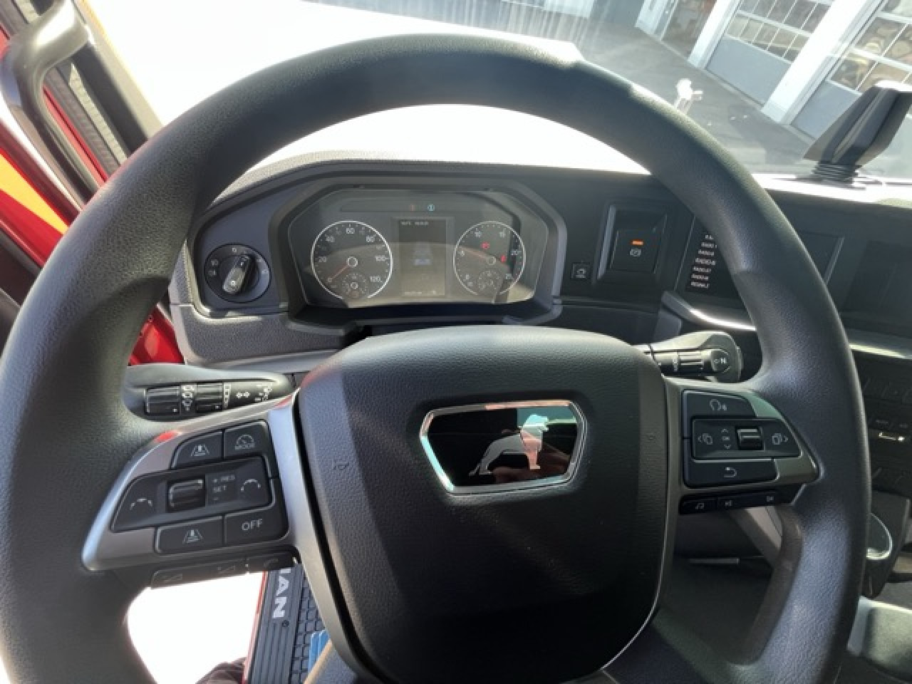 MAN TGX 26.470 6x2-4 LL - neu bereift Euro6 Intarder - شاحنات الحاويات/ جسم علوي قابل للتغيير شاحنة: صور 5 MAN TGX 26.470 6x2-4 LL - neu bereift Euro6 Intarder - شاحنات الحاويات/ جسم علوي قابل للتغيير شاحنة: صور 5
