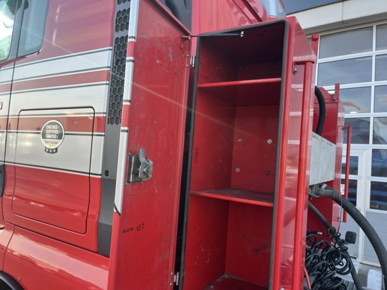 MAN TGX 26.480 6x4 BLS Euro6 Intarder Klima Luftfeder - شاحنة جرار: صور 2 MAN TGX 26.480 6x4 BLS Euro6 Intarder Klima Luftfeder - شاحنة جرار: صور 2