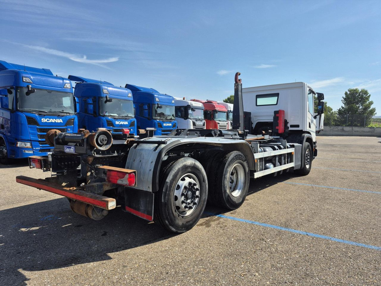 Scania P 340 - شاحنة جرار: صور 4 Scania P 340 - شاحنة جرار: صور 4