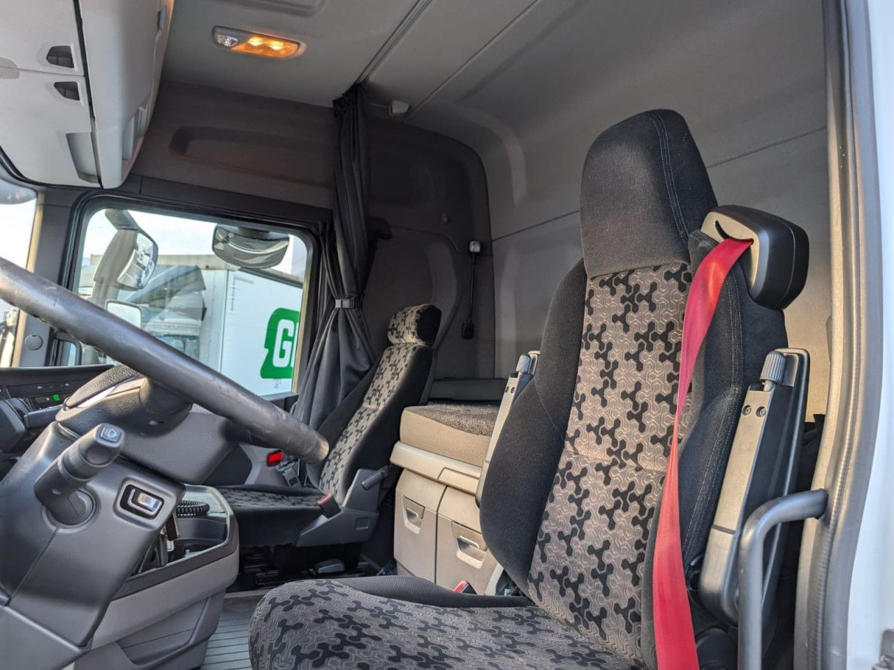 Scania R 450 - شاحنة جرار: صور 5 Scania R 450 - شاحنة جرار: صور 5