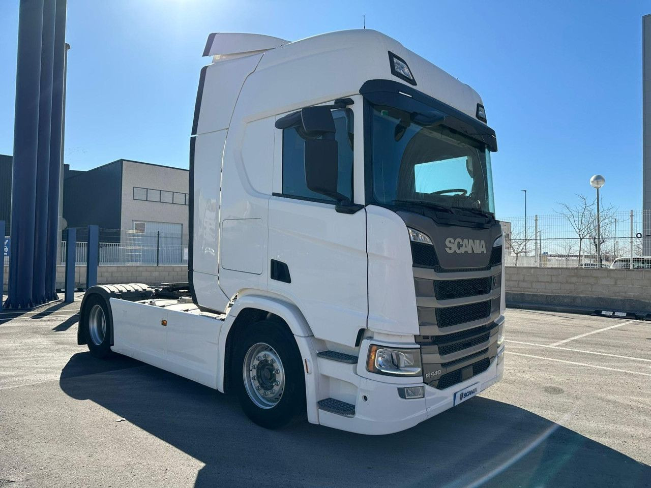 Scania R 460 - شاحنة جرار: صور 4 Scania R 460 - شاحنة جرار: صور 4