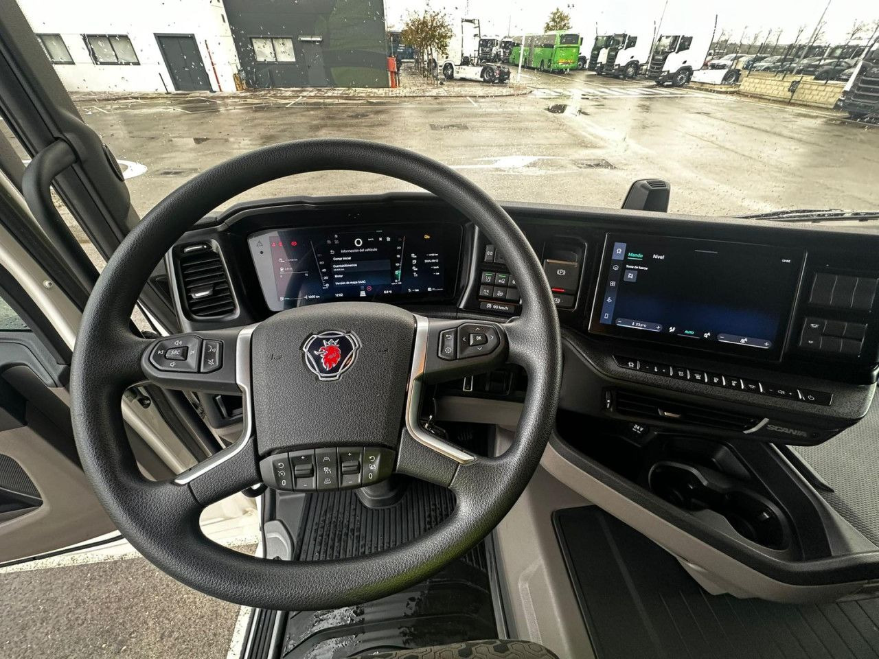 Scania R 460 - شاحنة جرار: صور 4 Scania R 460 - شاحنة جرار: صور 4