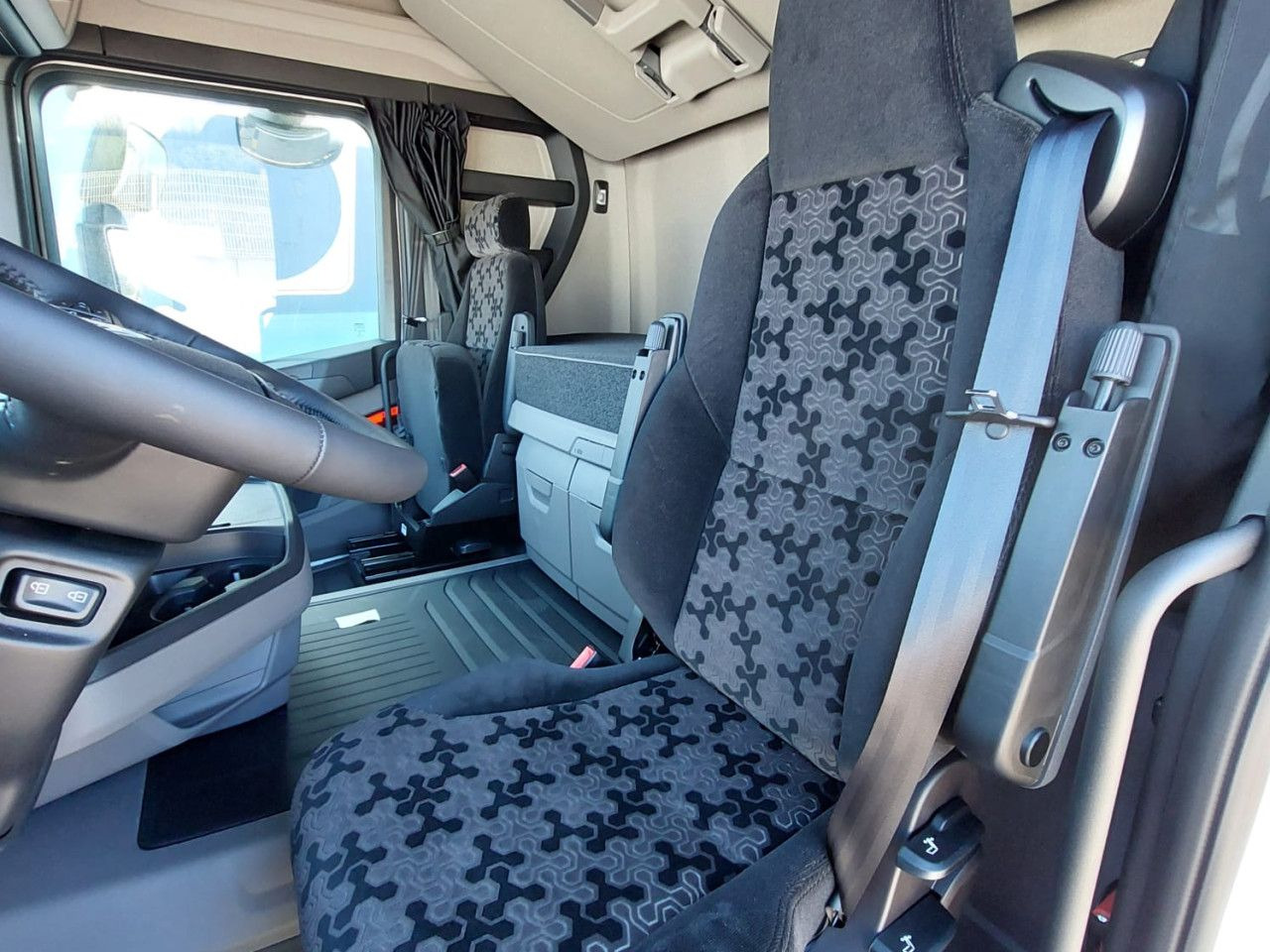 Scania R 460 - شاحنة جرار: صور 2 Scania R 460 - شاحنة جرار: صور 2