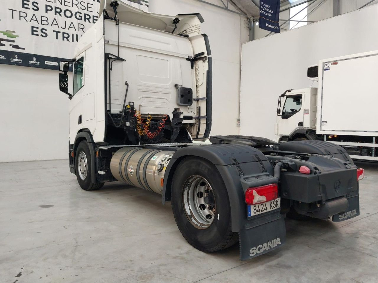 Scania R410 - شاحنة جرار: صور 4 Scania R410 - شاحنة جرار: صور 4