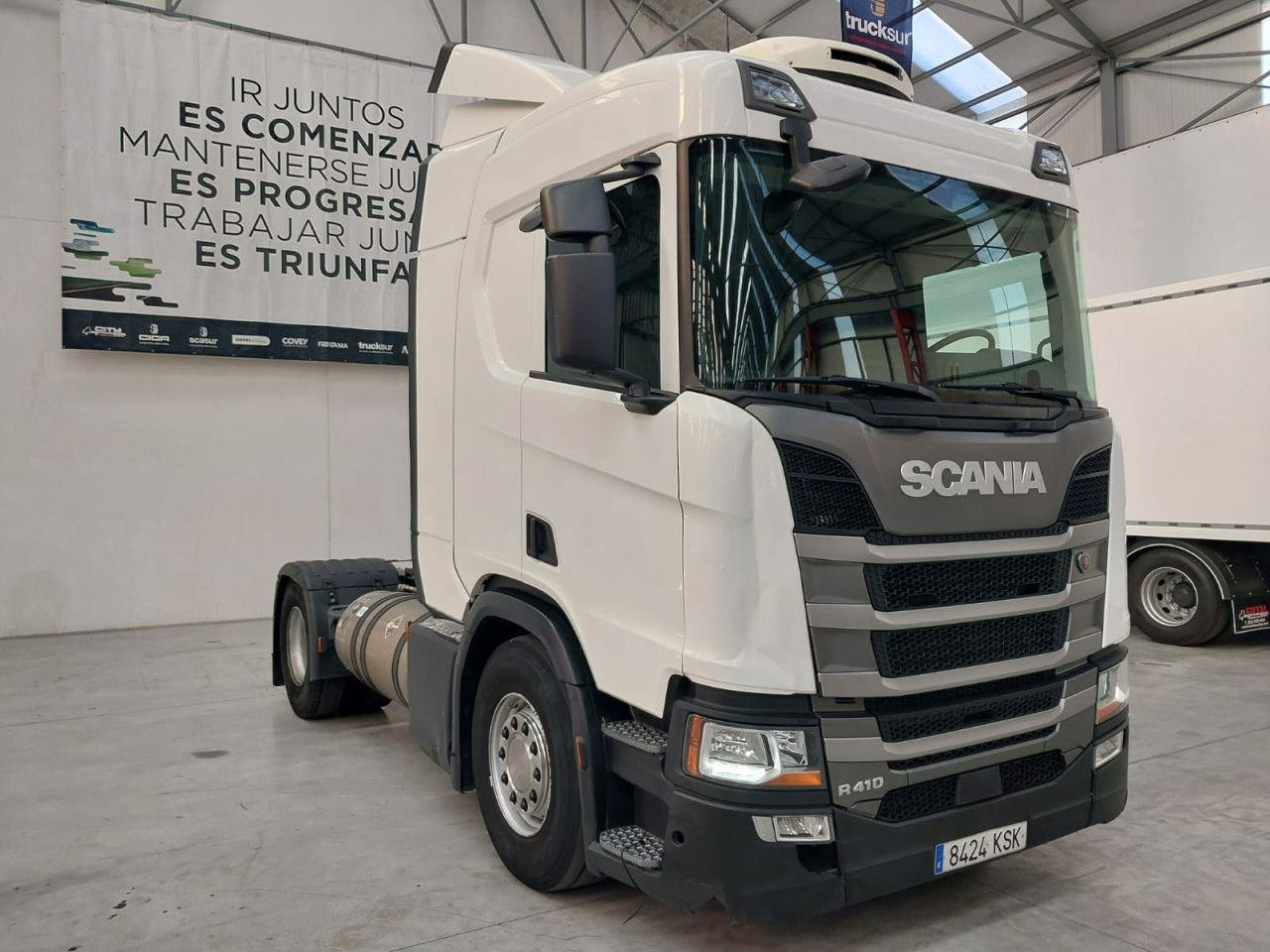 Scania R410 - شاحنة جرار: صور 1 Scania R410 - شاحنة جرار: صور 1
