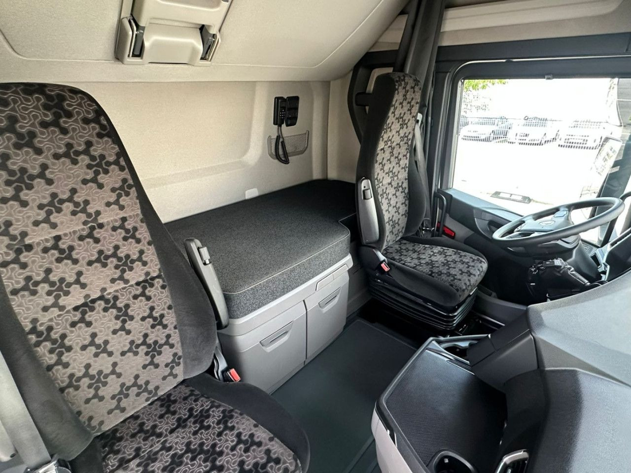 Scania S 500 - شاحنة جرار: صور 4 Scania S 500 - شاحنة جرار: صور 4