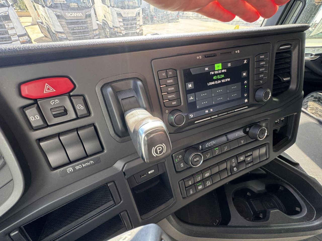 شاحنة جرار Scania S 500: صور 12