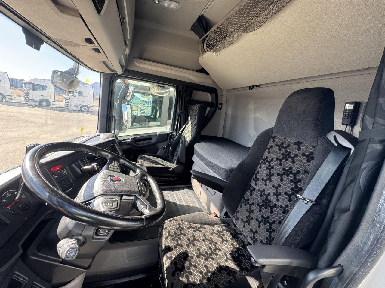 شاحنة جرار Scania S 500: صور 8