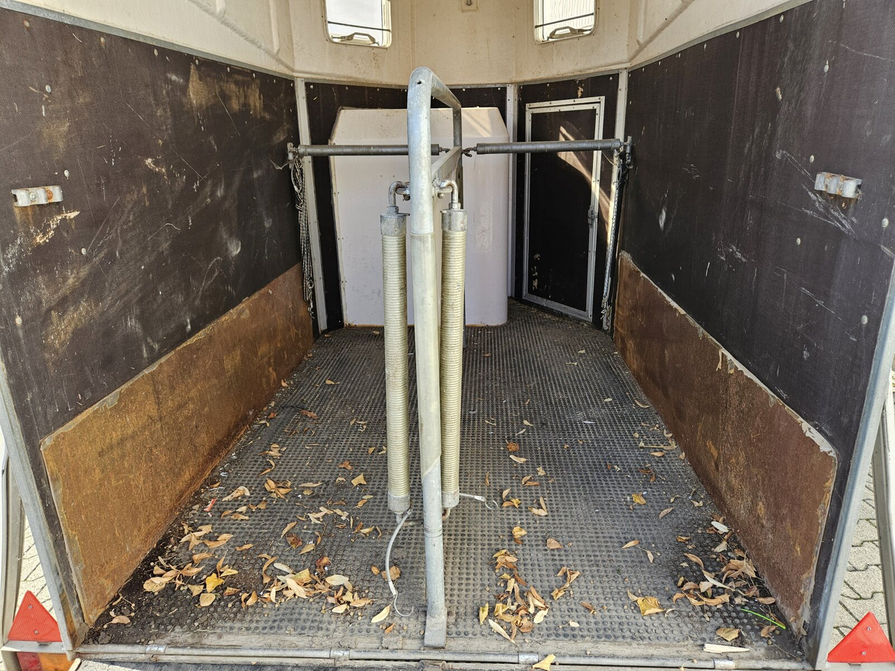 Blomert T2BPA Pferdeanhänger T2BPA Pferdeanhänger - عربة نقل خيل: صور 3 Blomert T2BPA Pferdeanhänger T2BPA Pferdeanhänger - عربة نقل خيل: صور 3