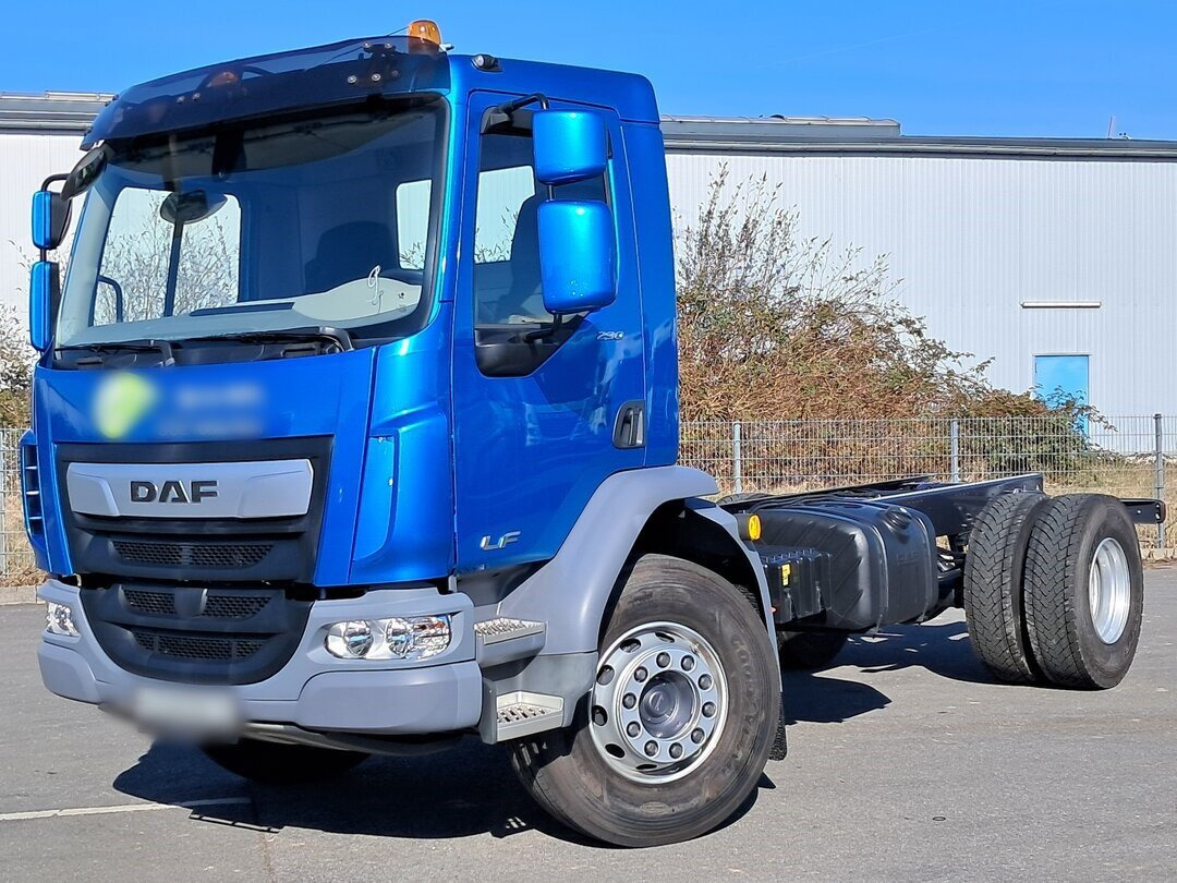 DAF LF 290 FA 4x2 LF 290 FA 4x2, Nebenantrieb, Navi, Abrollanlage HYVA T12-45 - شاحنة ذات الخطاف: صور 5 DAF LF 290 FA 4x2 LF 290 FA 4x2, Nebenantrieb, Navi, Abrollanlage HYVA T12-45 - شاحنة ذات الخطاف: صور 5