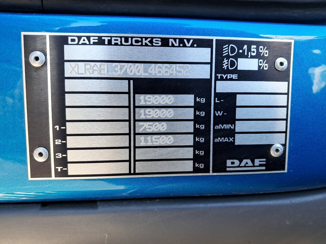 DAF LF 290 FA 4x2 LF 290 FA 4x2, Nebenantrieb, Navi, Abrollanlage HYVA T12-45 - شاحنة ذات الخطاف: صور 4 DAF LF 290 FA 4x2 LF 290 FA 4x2, Nebenantrieb, Navi, Abrollanlage HYVA T12-45 - شاحنة ذات الخطاف: صور 4