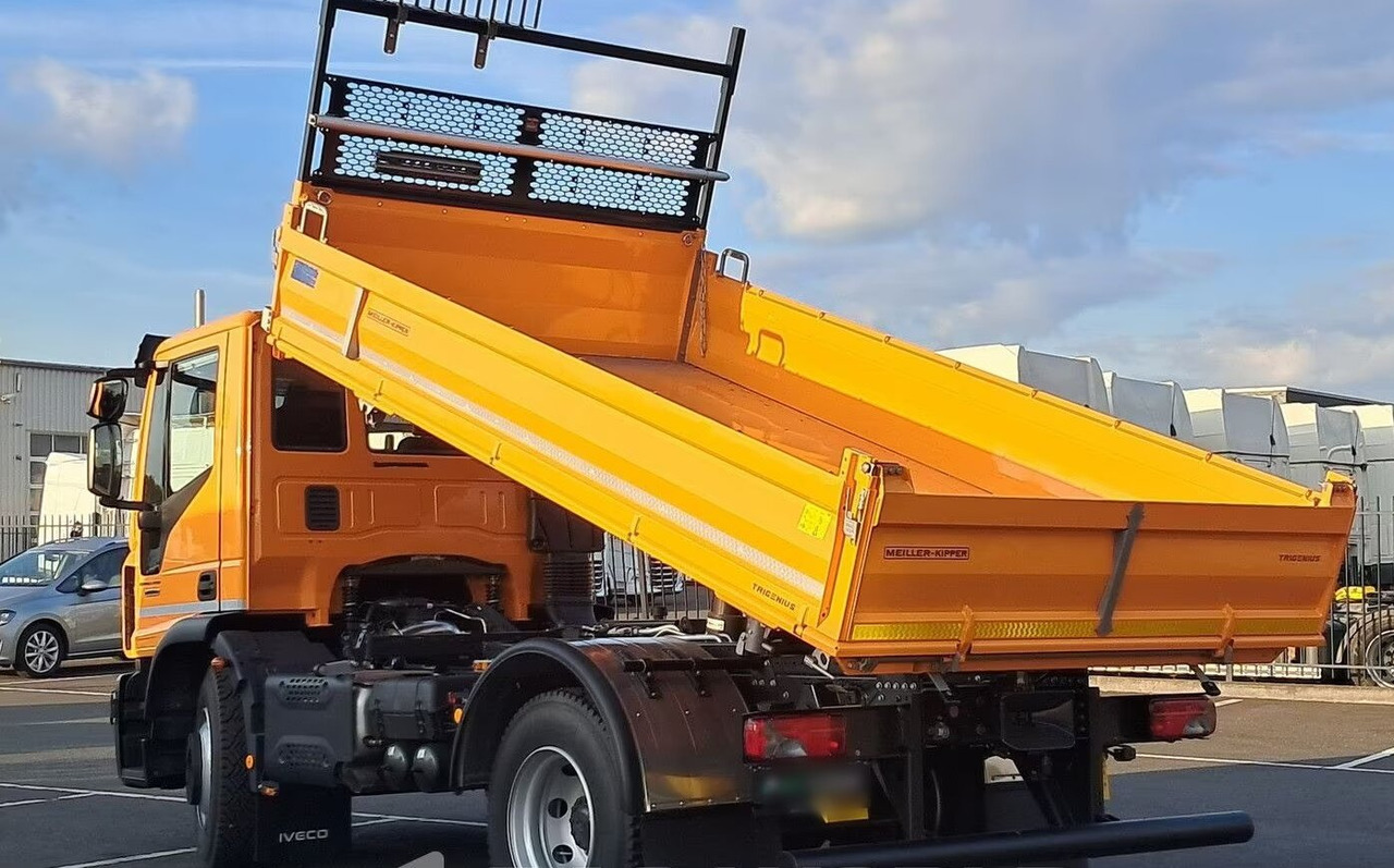 Euro Cargo 120E28 4x2 Euro Cargo 120E28 4x2 - قلابات: صور 2 Euro Cargo 120E28 4x2 Euro Cargo 120E28 4x2 - قلابات: صور 2