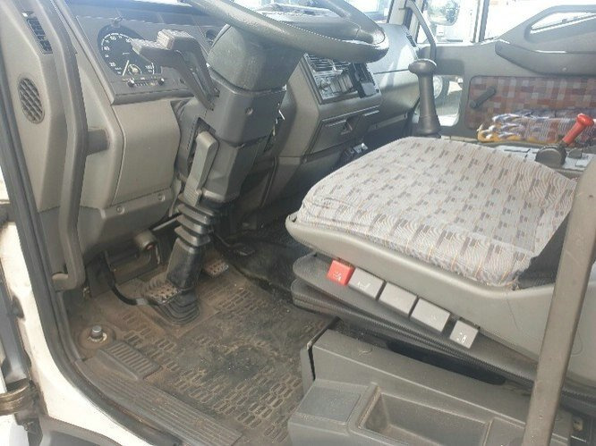 Euro Cargo ML 75E14 4x2 Euro Cargo ML 75E14 4x2 Getränkekoffer, 6-Zylinder-Motor - بصندوق مغلق شاحنة: صور 2 Euro Cargo ML 75E14 4x2 Euro Cargo ML 75E14 4x2 Getränkekoffer, 6-Zylinder-Motor - بصندوق مغلق شاحنة: صور 2