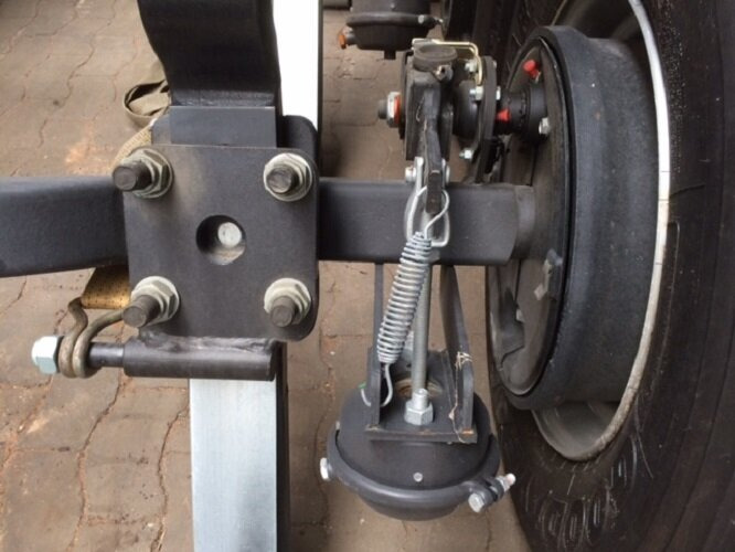 EuroCargo ML160E32 4x2 EuroCargo ML160E32 4x2 mit Teilen für Anhänger und Aufbauten - شاحنة نقل سيارات شاحنة: صور 4 EuroCargo ML160E32 4x2 EuroCargo ML160E32 4x2 mit Teilen für Anhänger und Aufbauten - شاحنة نقل سيارات شاحنة: صور 4