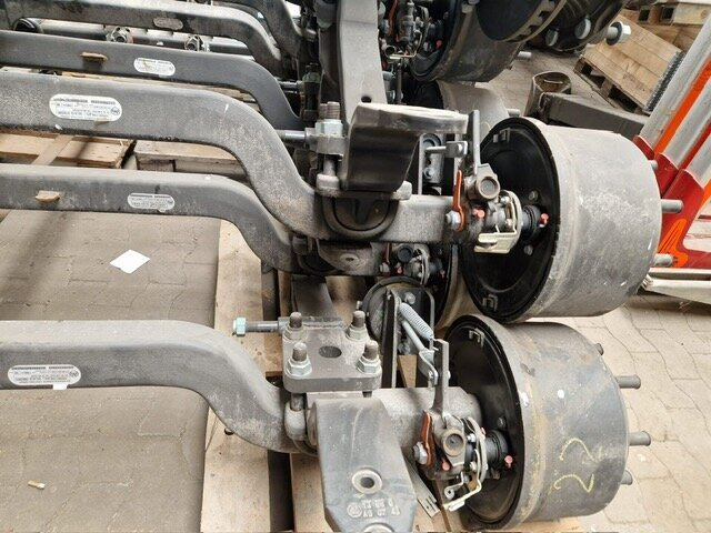 EuroCargo ML160E32 4x2 EuroCargo ML160E32 4x2 mit Teilen für Anhänger und Aufbauten - شاحنة نقل سيارات شاحنة: صور 3 EuroCargo ML160E32 4x2 EuroCargo ML160E32 4x2 mit Teilen für Anhänger und Aufbauten - شاحنة نقل سيارات شاحنة: صور 3