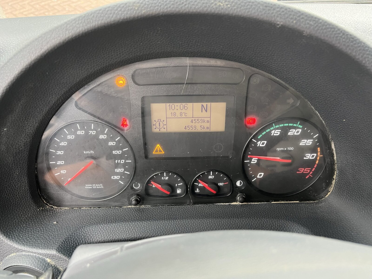 EuroCargo ML190EL32 4x2 EuroCargo ML190EL32 4x2 - قلابات: صور 3 EuroCargo ML190EL32 4x2 EuroCargo ML190EL32 4x2 - قلابات: صور 3