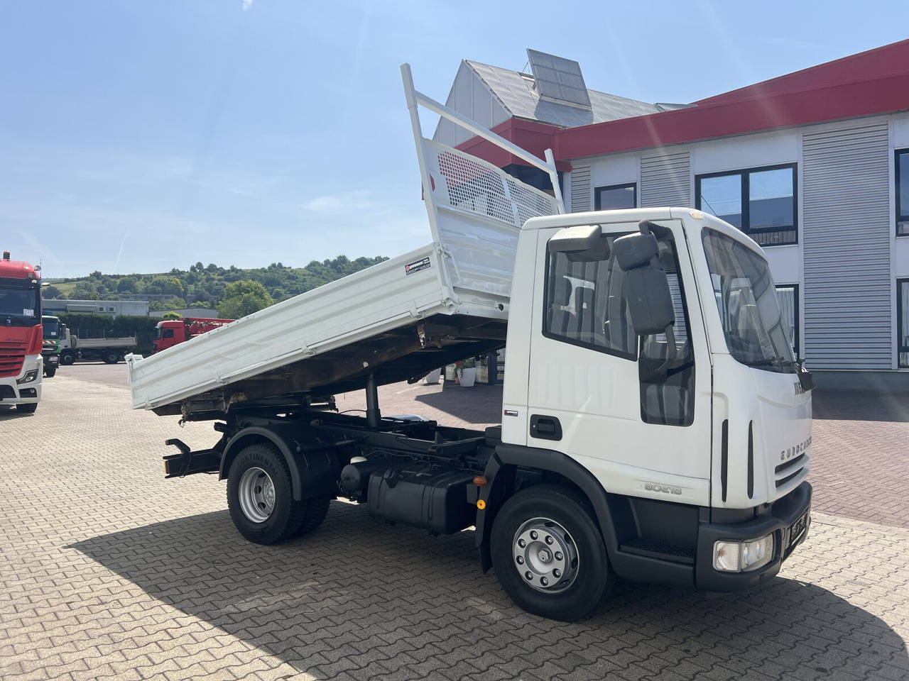 قلابات EuroCargo ML80E18K 4x2 EuroCargo ML80E18K 4x2: صور 9