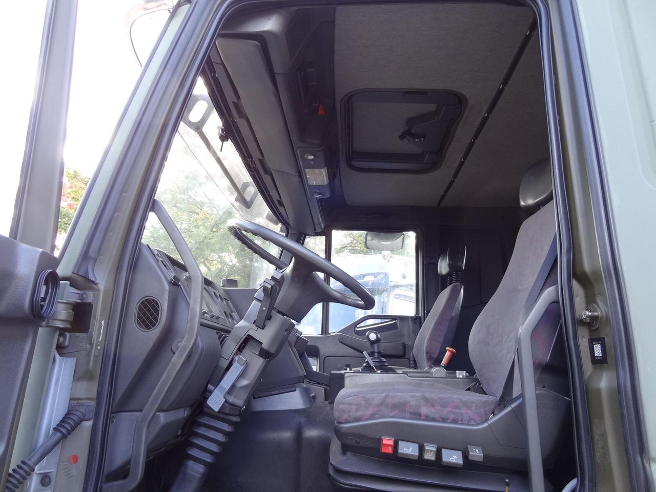 شاحنة ذات الخطاف EuroTrakker 260E44W 6X6 EuroTrakker 260E44W 6X6, Retarder, ADR: صور 6