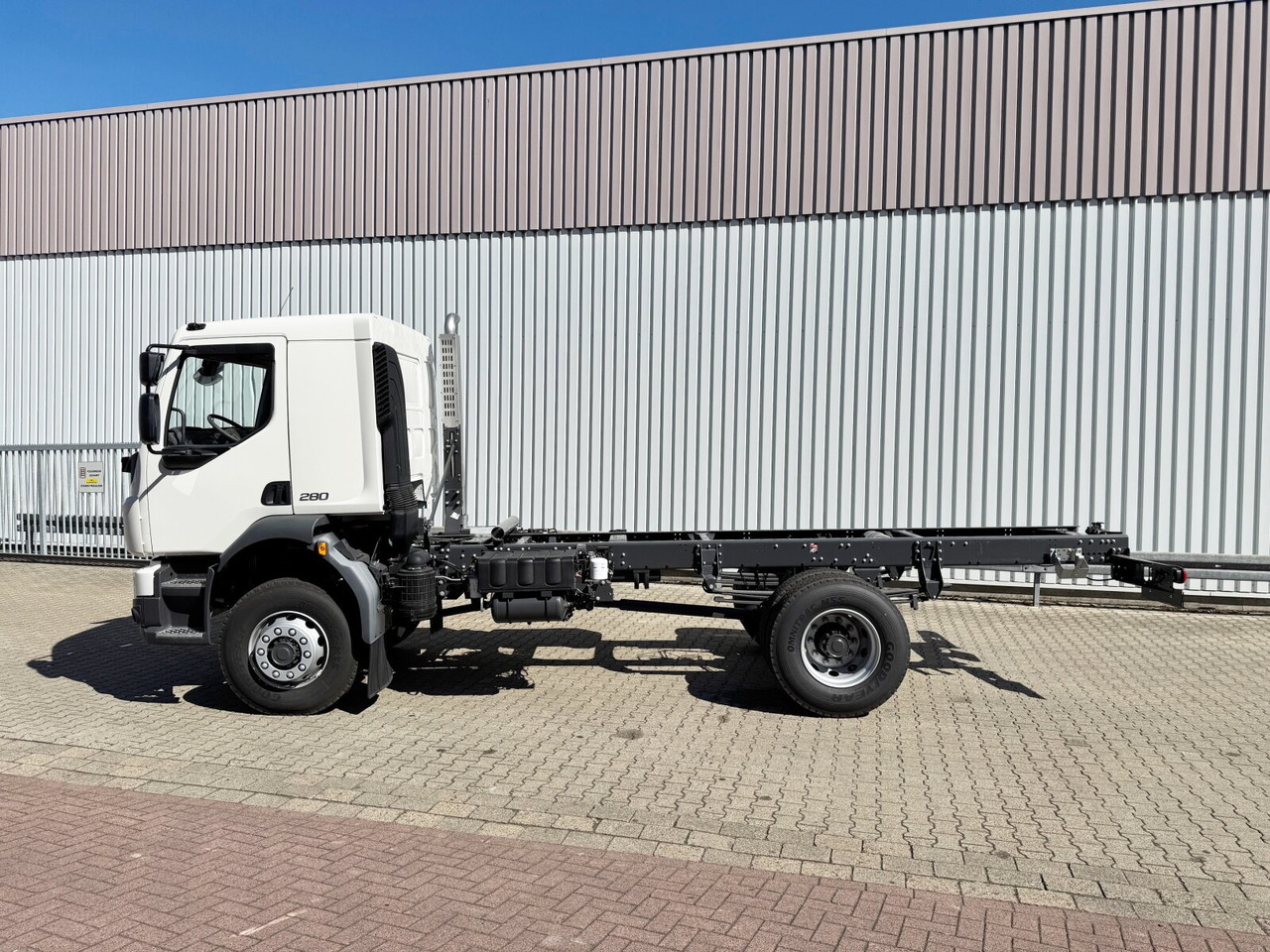 الشاسيه شاحنة جديد FL 280 4x4 FL 280 4x4, Nebenantrieb: صور 14