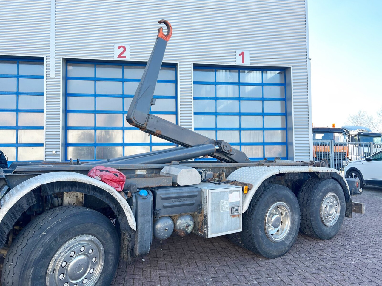 FM 460 8x2-6 FM 460 8x2-6, Lenk-/Liftachse, Kran HMF 2020-K4, Funk - شاحنة ذات الخطاف, شاحنة كرين: صور 4 FM 460 8x2-6 FM 460 8x2-6, Lenk-/Liftachse, Kran HMF 2020-K4, Funk - شاحنة ذات الخطاف, شاحنة كرين: صور 4