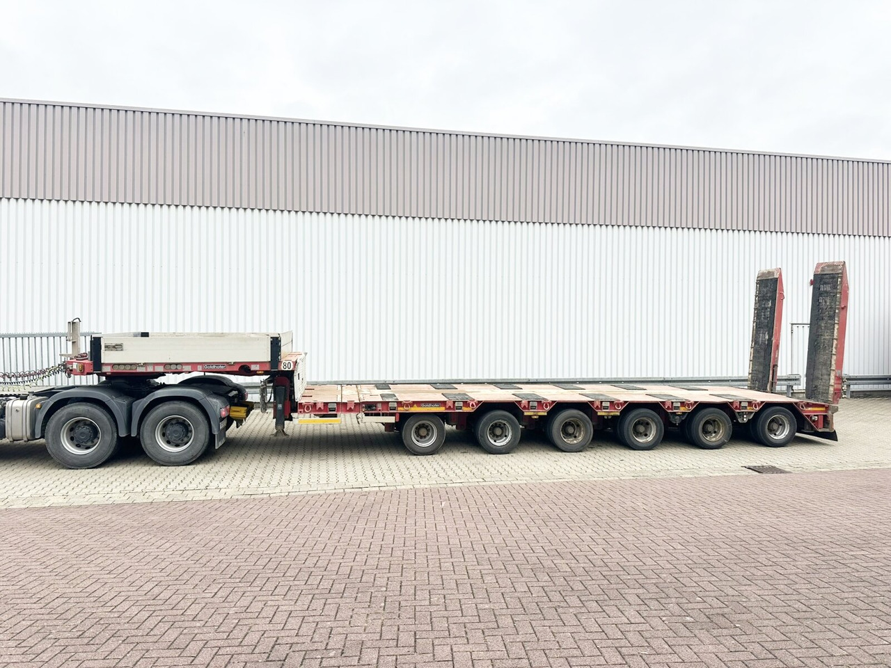 Goldhofer STZ L 6-67/80 A STZ-L 6-67/80 A, 6 Achsen, 86.000kg Ges.-Gew. - عربة مسطحة منخفضة نصف مقطورة: صور 3 Goldhofer STZ L 6-67/80 A STZ-L 6-67/80 A, 6 Achsen, 86.000kg Ges.-Gew. - عربة مسطحة منخفضة نصف مقطورة: صور 3