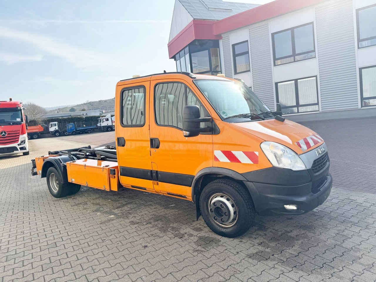 Iveco Daily 70C17 4x2 Doka Daily 70C17 4x2 Doka, EEV, City-Abroller - شاحنة ذات الخطاف: صور 5 Iveco Daily 70C17 4x2 Doka Daily 70C17 4x2 Doka, EEV, City-Abroller - شاحنة ذات الخطاف: صور 5