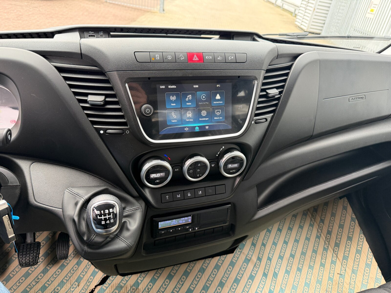 Iveco Daily 72C18H/P DK 4x2 Daily 72C18H/P DK 4x2, Nebenantrieb - الشاسيه شاحنة: صور 4 Iveco Daily 72C18H/P DK 4x2 Daily 72C18H/P DK 4x2, Nebenantrieb - الشاسيه شاحنة: صور 4