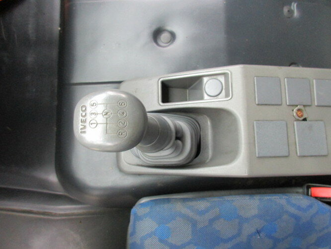 Iveco EuroCargo 75 E 17/4x2 EuroCargo 75 E 17/4x2, 6x VORHANDEN! - بصندوق مغلق شاحنة: صور 3 Iveco EuroCargo 75 E 17/4x2 EuroCargo 75 E 17/4x2, 6x VORHANDEN! - بصندوق مغلق شاحنة: صور 3